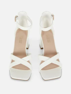 Chaussures À Talons|Primark Chaussures à Talons Larges Avec Brides Croisées Blanc