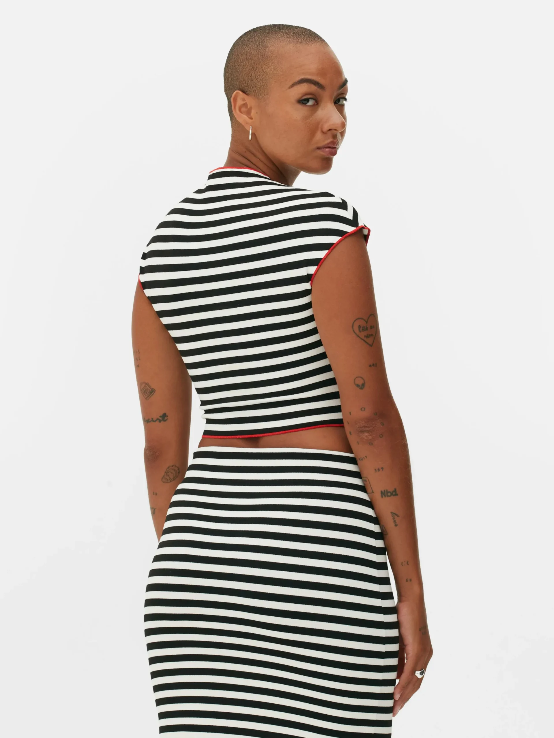 Vêtements Gothiques|Tout Halloween|Primark Haut à Rayures Beetlejuice X Colleen Atwood à Coordonner Noir/Blanc