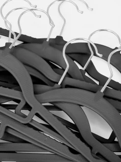 Solutions De Rangement Murales Et Cintres|Primark Lot De 10 Cintres Pour Vêtements Noir