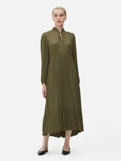 Robes|Primark Robe Mi-longue Plissée En Satin Vert